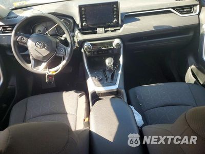 Zdjęcie 8 z 14 samochodu: 2019 TOYOTA RAV4 HYBRID XLE VIN:JTMRWRFV7KD031173 - miniatura