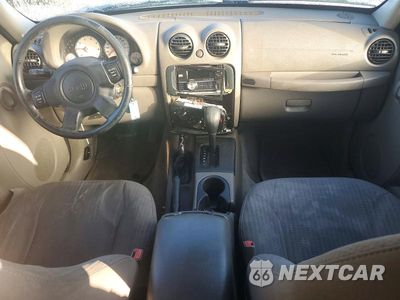 Zdjęcie 8 z 13 samochodu: 2004 JEEP LIBERTY SPORT VIN:1J4GL48KX4W255254 - miniatura