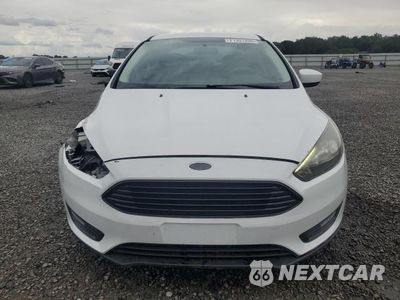 Piąte zdjęcie samochodu w środku: 2018 FORD FOCUS SE VIN:1FADP3F2XJL209159 - miniatura