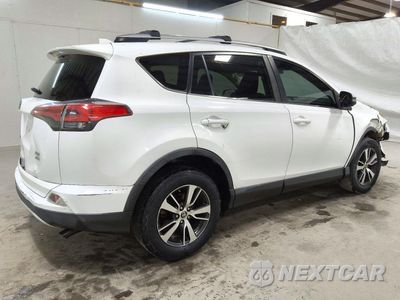 Trzecie zdjęcie samochodu z tyłu: 2016 TOYOTA RAV4 XLE VIN:2T3RFREVXGW502261 - miniatura