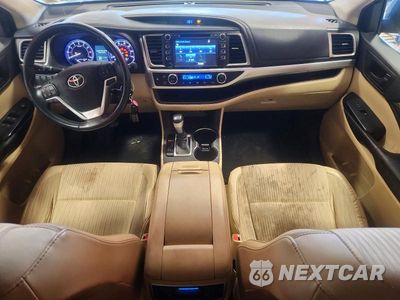 Zdjęcie 8 z 13 samochodu: 2016 TOYOTA HIGHLANDER LE PLUS VIN:5TDBKRFH3GS346006 - miniatura