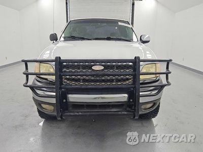 Piąte zdjęcie samochodu w środku: 2003 FORD F150 VIN:1FTRX18L33NB21913 - miniatura