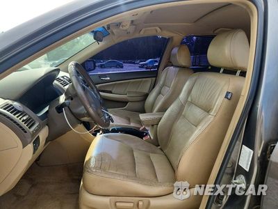 Zdjęcie 7 z 12 samochodu: 2006 HONDA ACCORD EX VIN:1HGCM66566A021611 - miniatura