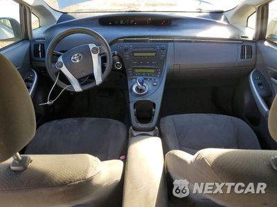 Zdjęcie 8 z 12 samochodu: 2011 TOYOTA PRIUS TWO VIN:JTDKN3DU1B0258619 - miniatura