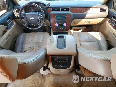 Zdjęcie 8 z 14 samochodu: 2007 CHEVROLET SUBURBAN C1500 VIN:3GNFC16JX7G118237 - miniatura