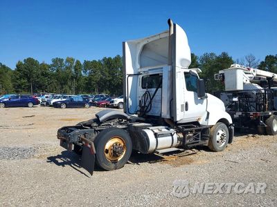 Trzecie zdjęcie samochodu z tyłu: 2019 INTERNATIONAL LT625 SEMI TRUCK VIN:1HSDYAPR1KH081154 - miniatura