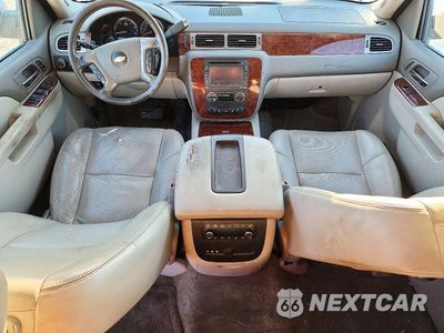 Zdjęcie 8 z 14 samochodu: 2012 CHEVROLET TAHOE C1500 LTZ VIN:1GNSCCE09CR164199 - miniatura