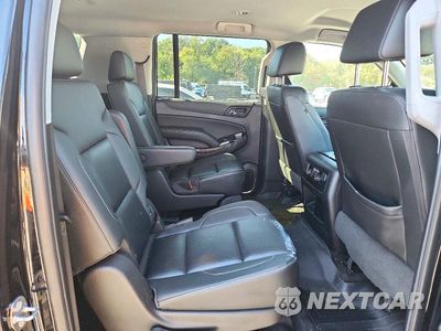 Zdjęcie 11 z 13 samochodu: 2018 CHEVROLET SUBURBAN VIN:1GNSKHKCXJR315238 - miniatura