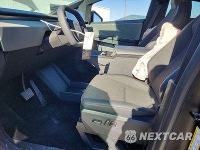 Zdjęcie 7 z 13 samochodu: 2026 TESLA CYBERTRUCK VIN:7G2CEHEDXTA098589 - miniatura