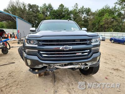 Piąte zdjęcie samochodu w środku: 2017 CHEVROLET SILVERADO K1500 LTZ VIN:3GCUKSEJ1HG369269 - miniatura