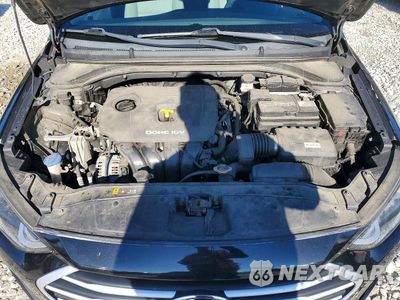 Zdjęcie 11 z 12 samochodu: 2017 HYUNDAI ELANTRA SE VIN:5NPD74LFXHH103087 - miniatura
