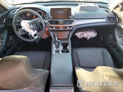 Zdjęcie 8 z 12 samochodu: 2020 HONDA ACCORD LX VIN:1HGCV1F17LA032156 - miniatura