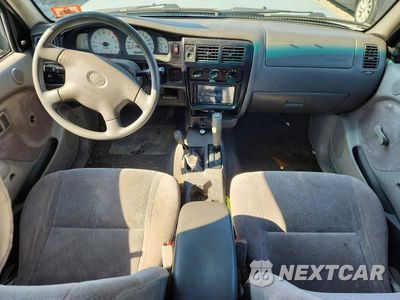 Zdjęcie 8 z 12 samochodu: 2001 TOYOTA TACOMA BASE VIN:5TEPM62N41Z729957 - miniatura