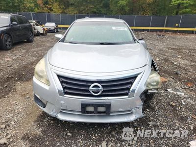 Piąte zdjęcie samochodu w środku: 2014 NISSAN ALTIMA 2.5 S VIN:1N4AL3AP7EC283565 - miniatura
