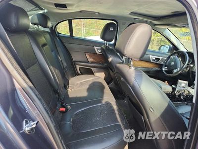 Zdjęcie 10 z 12 samochodu: 2010 JAGUAR XF SUPERCHARGED VIN:SAJWA0HE1AMR70510 - miniatura