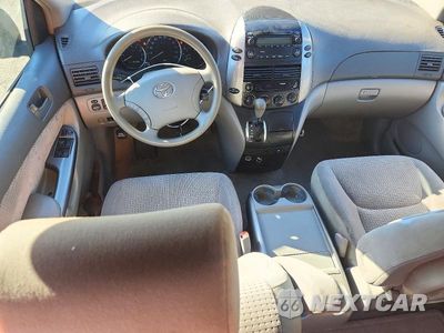 Zdjęcie 8 z 13 samochodu: 2006 TOYOTA SIENNA LE 7 PASSENGER VIN:5TDZA23C56S446012 - miniatura