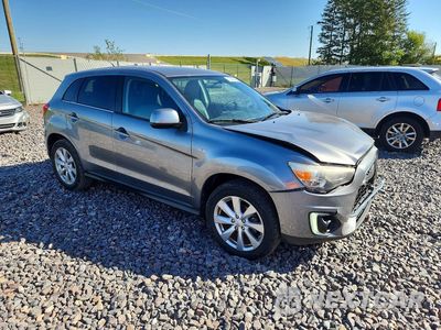 Czwarte zdjęcie samochodu z boku: 2015 MITSUBISHI OUTLANDER SPORT SE VIN:4A4AR4AU1FE033063 - miniatura