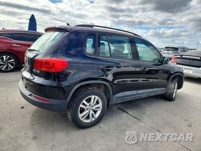 Trzecie zdjęcie samochodu z tyłu: 2015 VOLKSWAGEN TIGUAN S VIN:WVGAV7AX6FW556874 - miniatura