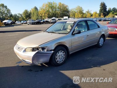 1998 TOYOTA CAMRY LE JT2BG22K3W0251630 - główne zdjęcie licytacji z USA - miniatura