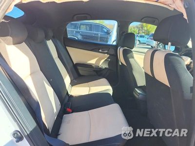 Zdjęcie 10 z 12 samochodu: 2017 HONDA CIVIC LX VIN:SHHFK7H22HU409938 - miniatura