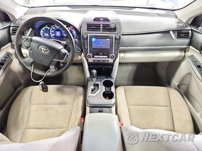 Zdjęcie 8 z 12 samochodu: 2012 TOYOTA CAMRY HYBRID XLE VIN:4T1BD1FK9CU009882 - miniatura