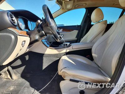 Zdjęcie 7 z 12 samochodu: 2019 MERCEDES-BENZ E 300 4MATIC VIN:WDDZF4KB7KA533736 - miniatura