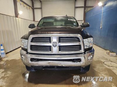 Piąte zdjęcie samochodu w środku: 2016 RAM 2500 SLT VIN:3C6UR5DL6GG191946 - miniatura