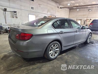 Trzecie zdjęcie samochodu z tyłu: 2013 BMW 528 XI VIN:WBAXH5C53DD111469 - miniatura