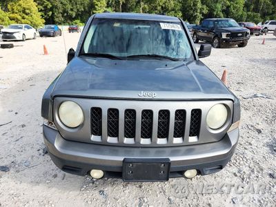 Piąte zdjęcie samochodu w środku: 2014 JEEP PATRIOT SPORT VIN:1C4NJPBA3ED575159 - miniatura