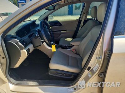 Zdjęcie 7 z 13 samochodu: 2015 HONDA ACCORD TOURING HYBRID VIN:1HGCR6F77FA010734 - miniatura