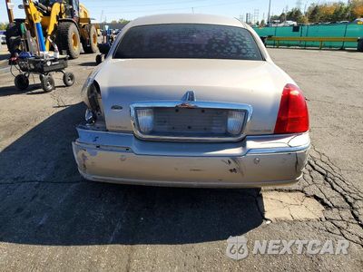Zdjęcie 6 z 12 samochodu: 2003 LINCOLN TOWN CAR SIGNATURE VIN:1LNHM82W63Y672170 - miniatura
