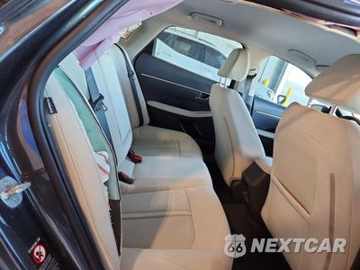 Zdjęcie 10 z 12 samochodu: 2021 HYUNDAI SONATA SEL VIN:KMHL64JA5MA151082 - miniatura