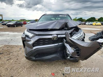 Piąte zdjęcie samochodu w środku: 2022 TOYOTA RAV4 XLE VIN:2T3W1RFVXNC182096 - miniatura