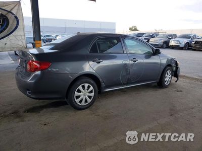 Trzecie zdjęcie samochodu z tyłu: 2010 TOYOTA COROLLA LE VIN:1NXBU4EE0AZ211598 - miniatura