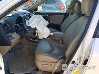Zdjęcie 7 z 13 samochodu: 2009 TOYOTA RAV4 LIMITED VIN:JTMBK31V695080354 - miniatura