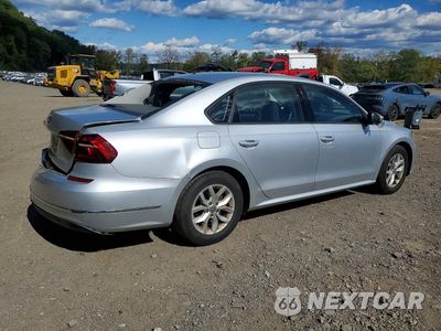 Trzecie zdjęcie samochodu z tyłu: 2018 VOLKSWAGEN PASSAT S VIN:1VWAA7A38JC011053 - miniatura
