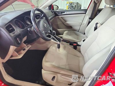 Zdjęcie 7 z 13 samochodu: 2016 VOLKSWAGEN GOLF S/SE VIN:3VW217AU8GM026012 - miniatura