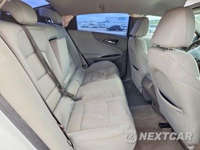 Zdjęcie 10 z 12 samochodu: 2016 CHEVROLET MALIBU LS VIN:1G1ZB5ST3GF256249 - miniatura