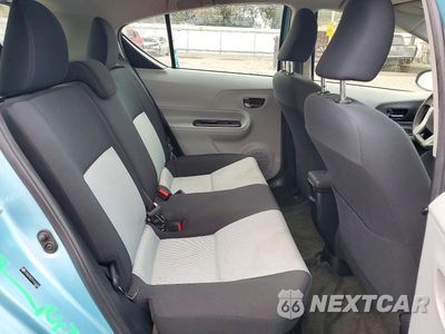 Zdjęcie 10 z 12 samochodu: 2012 TOYOTA PRIUS C TWO VIN:JTDKDTB37C1023408 - miniatura