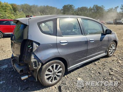 Trzecie zdjęcie samochodu z tyłu: 2013 HONDA FIT SPORT VIN:JHMGE8H57DC030307 - miniatura