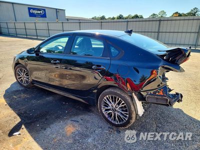 Drugie zdjęcie samochodu z przodu: 2023 KIA FORTE GT LINE VIN:3KPF54AD9PE519389 - miniatura