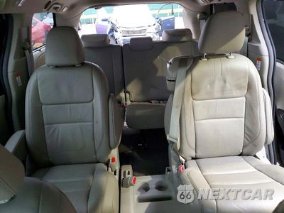 Zdjęcie 10 z 13 samochodu: 2016 TOYOTA SIENNA XLE 8-PASSENGER VIN:5TDYK3DC7GS711222 - miniatura