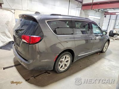 Trzecie zdjęcie samochodu z tyłu: 2017 CHRYSLER PACIFICA TOURING L VIN:2C4RC1BG5HR654122 - miniatura