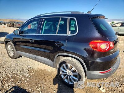 Drugie zdjęcie samochodu z przodu: 2011 VOLKSWAGEN TIGUAN S VIN:WVGAV7AX0BW555892 - miniatura