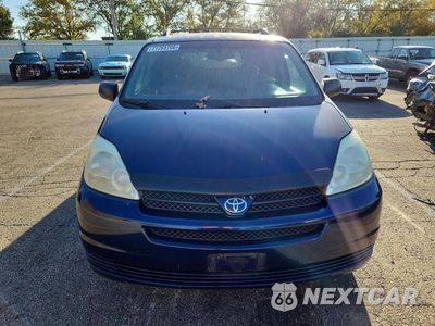 Piąte zdjęcie samochodu w środku: 2004 TOYOTA SIENNA LE 8 PASSENGER VIN:5TDZA23C74S040276 - miniatura