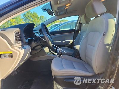 Zdjęcie 7 z 12 samochodu: 2017 HYUNDAI ELANTRA SE VIN:5NPD74LFXHH103087 - miniatura