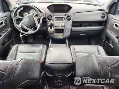Zdjęcie 8 z 14 samochodu: 2013 HONDA PILOT TOURING VIN:5FNYF4H98DB008723 - miniatura