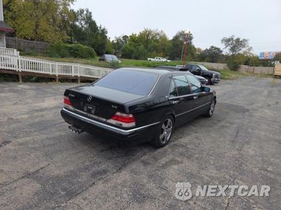 Czwarte zdjęcie samochodu z boku: 1997 MERCEDES-BENZ S 500 VIN:WDBGA51E1VA324836 - miniatura