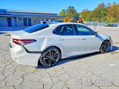 Trzecie zdjęcie samochodu z tyłu: 2019 TOYOTA CAMRY XSE VIN:4T1B61HK1KU837740 - miniatura