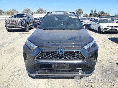 Piąte zdjęcie samochodu w środku: 2023 TOYOTA RAV4 PRIME XSE VIN:JTMFB3FV3PD159462 - miniatura